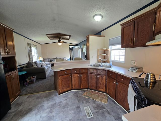 540 Finks Run Rd, Mcdonald, PA 15057