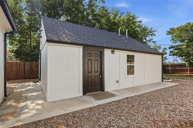 2243 W Eubanks Street, Oklahoma City, OK 73112