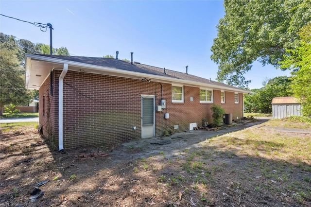 141 Albany DR, Hampton, VA 23666