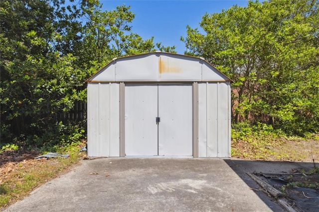 141 Albany DR, Hampton, VA 23666