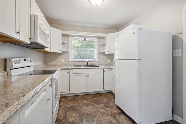 141 Albany DR, Hampton, VA 23666