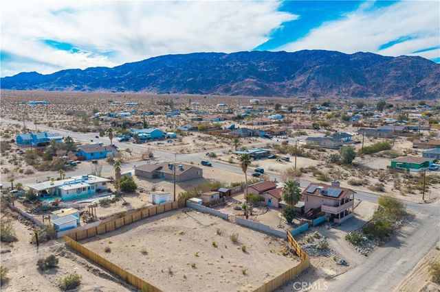 7565 Sherman Hoyt Avenue, 29 Palms, CA 92277