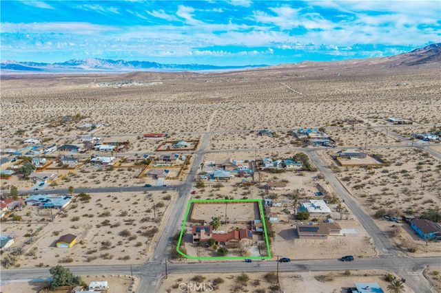 7565 Sherman Hoyt Avenue, 29 Palms, CA 92277