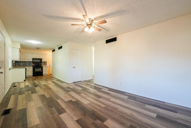 1216 N Spencer Dr, Augusta, KS 67010