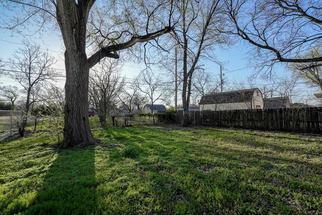 1216 N Spencer Dr, Augusta, KS 67010