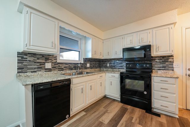 1216 N Spencer Dr, Augusta, KS 67010