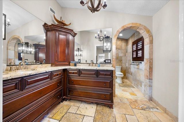 452 SE PARADISE POINT ROAD, Crystal River, FL 34429