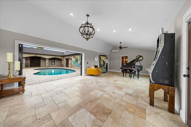452 SE PARADISE POINT ROAD, Crystal River, FL 34429