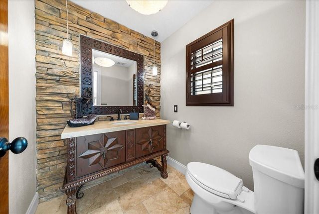 452 SE PARADISE POINT ROAD, Crystal River, FL 34429