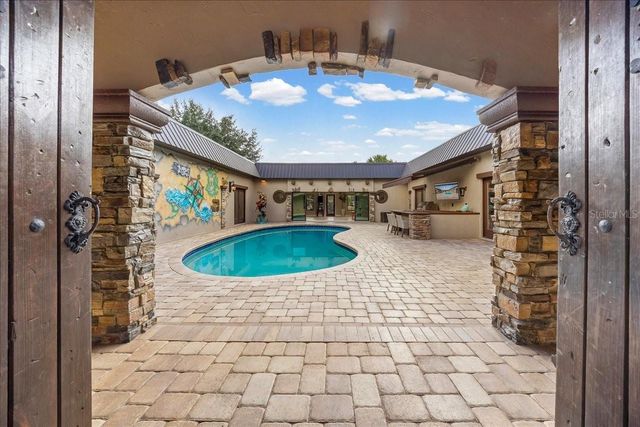 452 SE PARADISE POINT ROAD, Crystal River, FL 34429