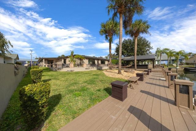 452 SE PARADISE POINT ROAD, Crystal River, FL 34429