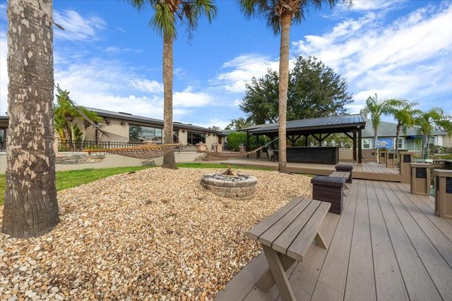 452 SE PARADISE POINT ROAD, Crystal River, FL 34429