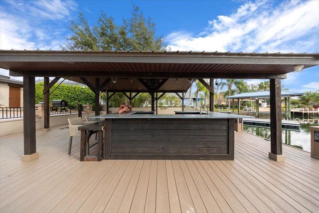 452 SE PARADISE POINT ROAD, Crystal River, FL 34429