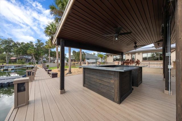 452 SE PARADISE POINT ROAD, Crystal River, FL 34429