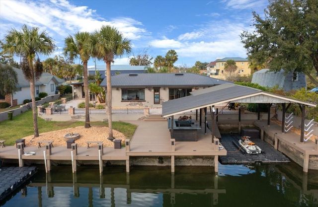 452 SE PARADISE POINT ROAD, Crystal River, FL 34429