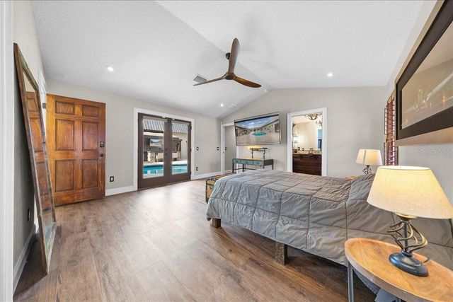 452 SE PARADISE POINT ROAD, Crystal River, FL 34429