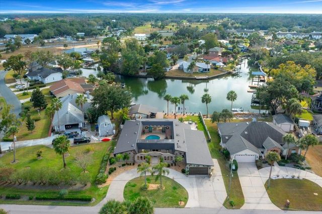 452 SE PARADISE POINT ROAD, Crystal River, FL 34429