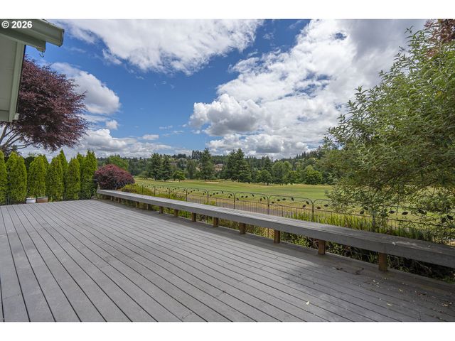 514 CREEKSIDE Dr, Salem, OR 97306