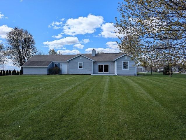285 Delta Road, Freeland, MI 48623
