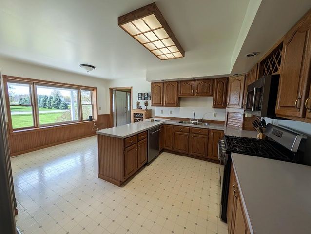 285 Delta Road, Freeland, MI 48623