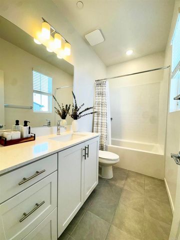 468 Carina Glen, Escondido, CA 92025