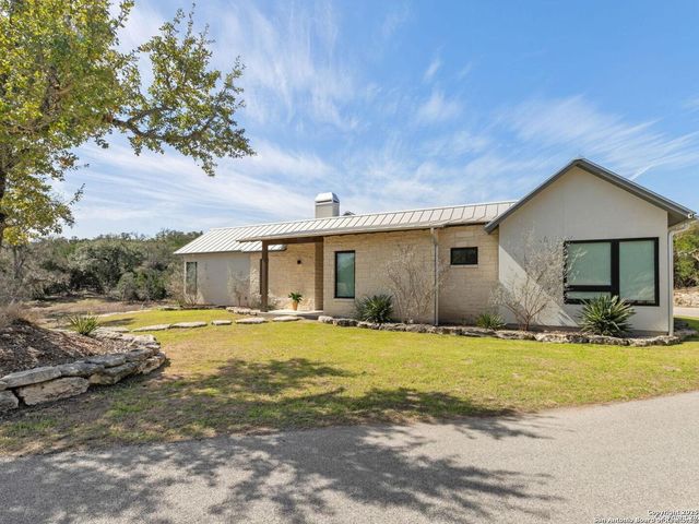 122 Sugar Springs, Canyon Lake, TX 78133