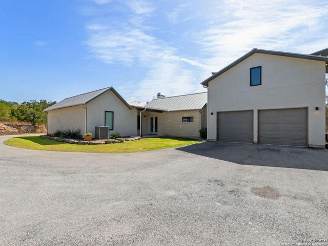 122 Sugar Springs, Canyon Lake, TX 78133