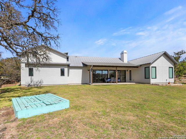 122 Sugar Springs, Canyon Lake, TX 78133