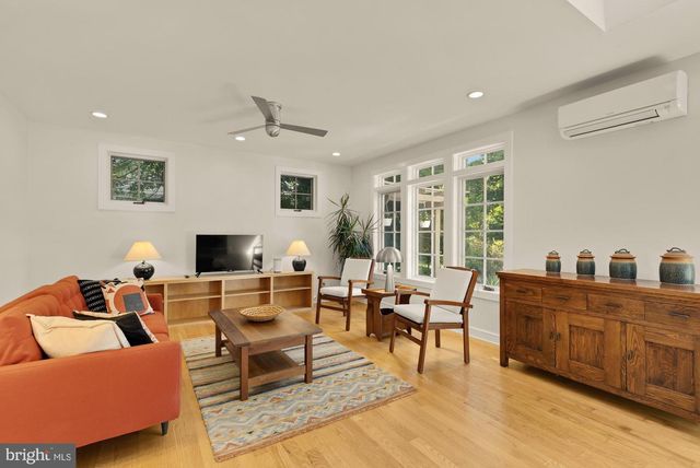 2108 ROSS RD, Silver Spring, MD 20910