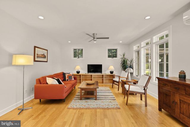2108 ROSS RD, Silver Spring, MD 20910