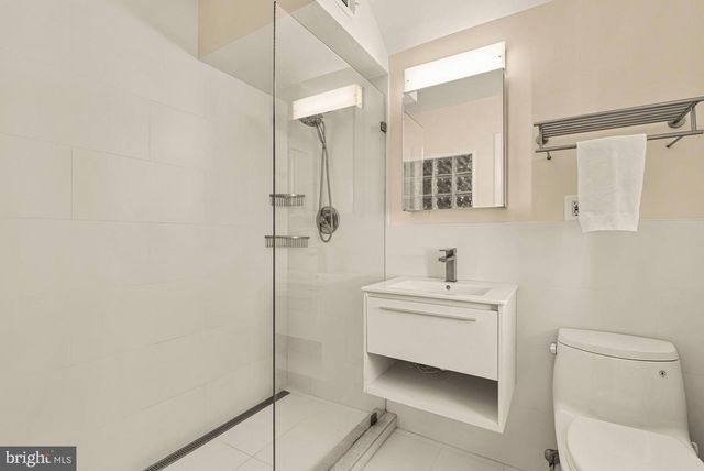 2108 ROSS RD, Silver Spring, MD 20910