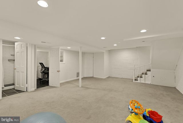 2108 ROSS RD, Silver Spring, MD 20910