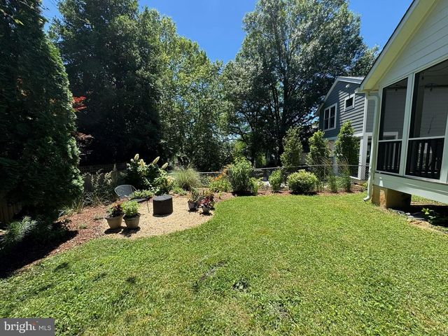 2108 ROSS RD, Silver Spring, MD 20910