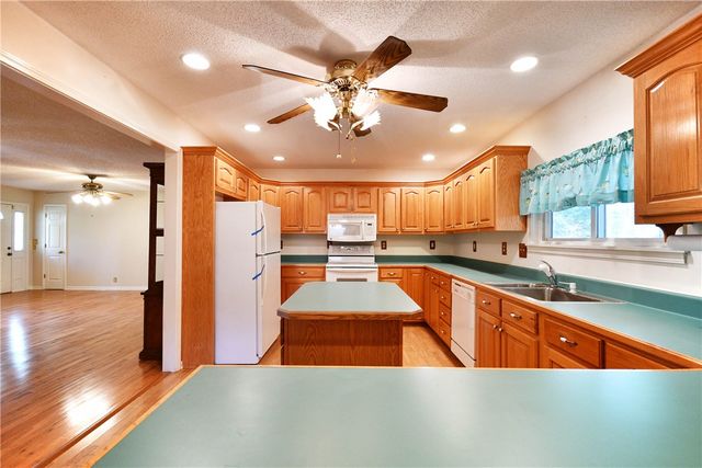 125 Fleetwood Drive, Liberty, SC 29657
