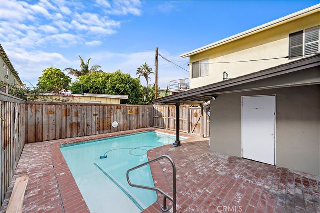 211 20th Street, Newport Beach, CA 92663