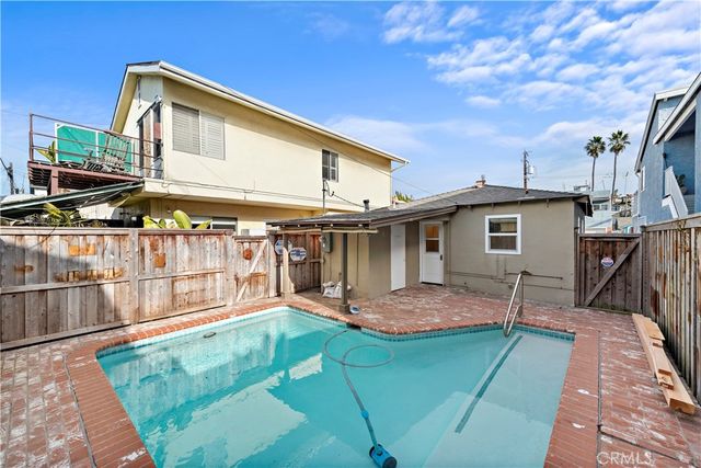 211 20th Street, Newport Beach, CA 92663
