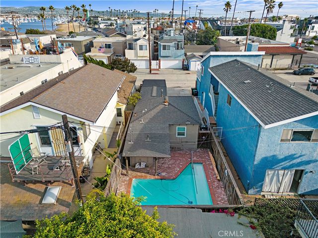 211 20th Street, Newport Beach, CA 92663