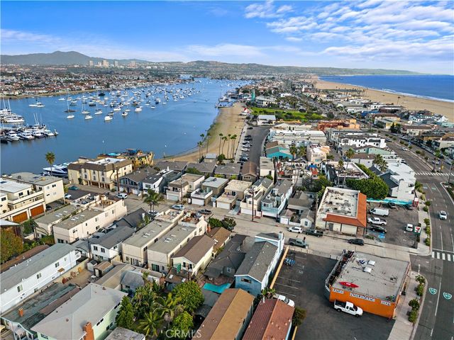 211 20th Street, Newport Beach, CA 92663