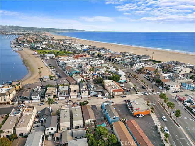 211 20th Street, Newport Beach, CA 92663
