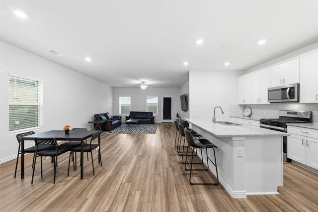 1604 Briar Hunt Drive, Forney, TX 75126