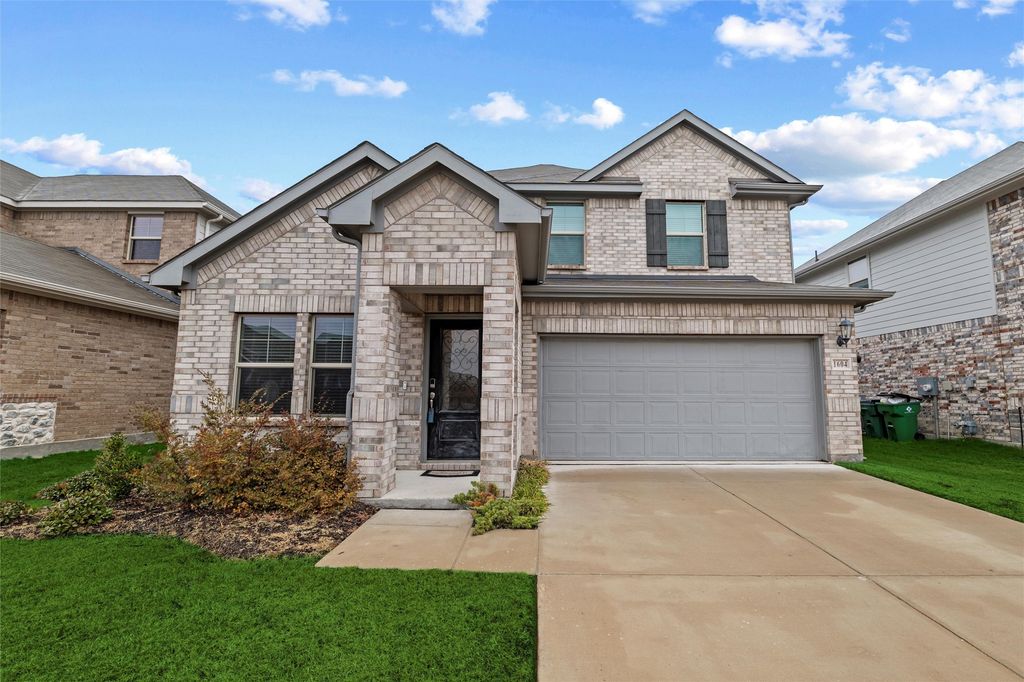 1604 Briar Hunt Drive, Forney, TX 75126