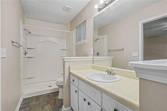 2900 Rosecommons Drive, Hampton, GA 30228
