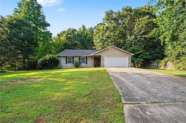 2900 Rosecommons Drive, Hampton, GA 30228