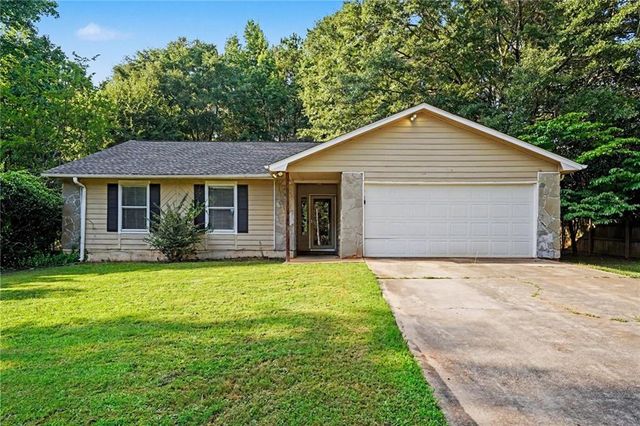 2900 Rosecommons Drive, Hampton, GA 30228