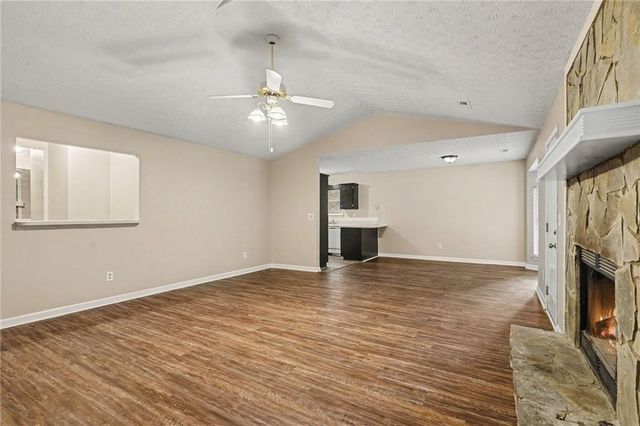2900 Rosecommons Drive, Hampton, GA 30228