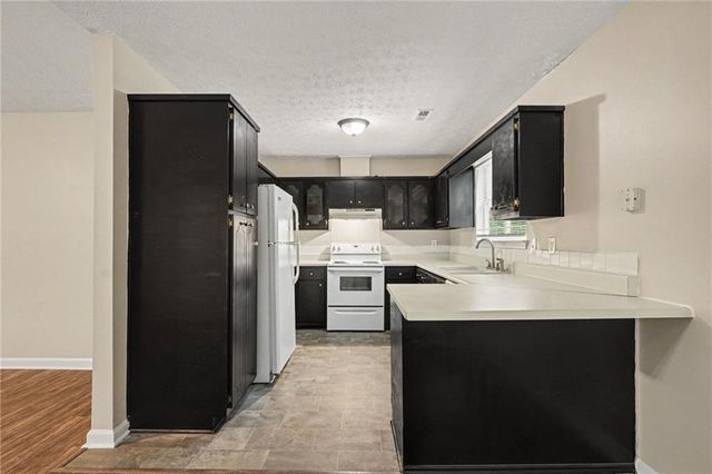 2900 Rosecommons Drive, Hampton, GA 30228