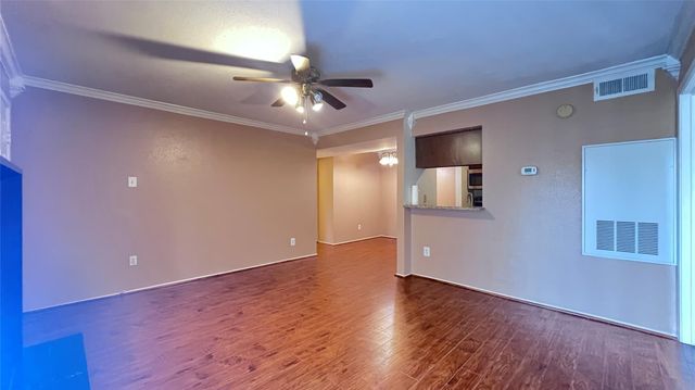 18519 Egret Bay Boulevard 1915, Houston, TX 77058
