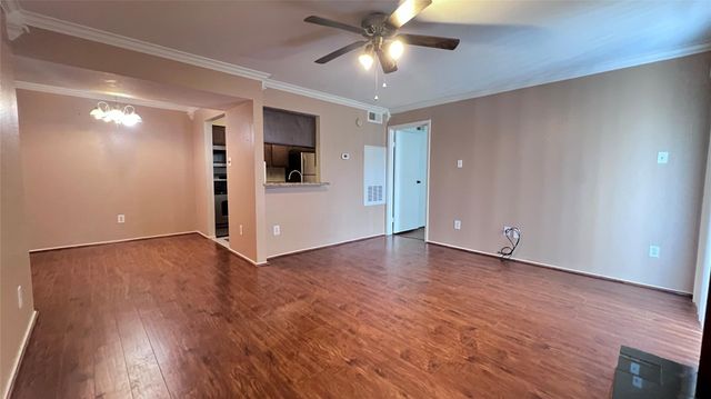 18519 Egret Bay Boulevard 1915, Houston, TX 77058