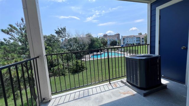 18519 Egret Bay Boulevard 1915, Houston, TX 77058
