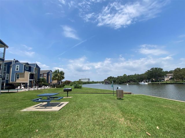 18519 Egret Bay Boulevard 1915, Houston, TX 77058